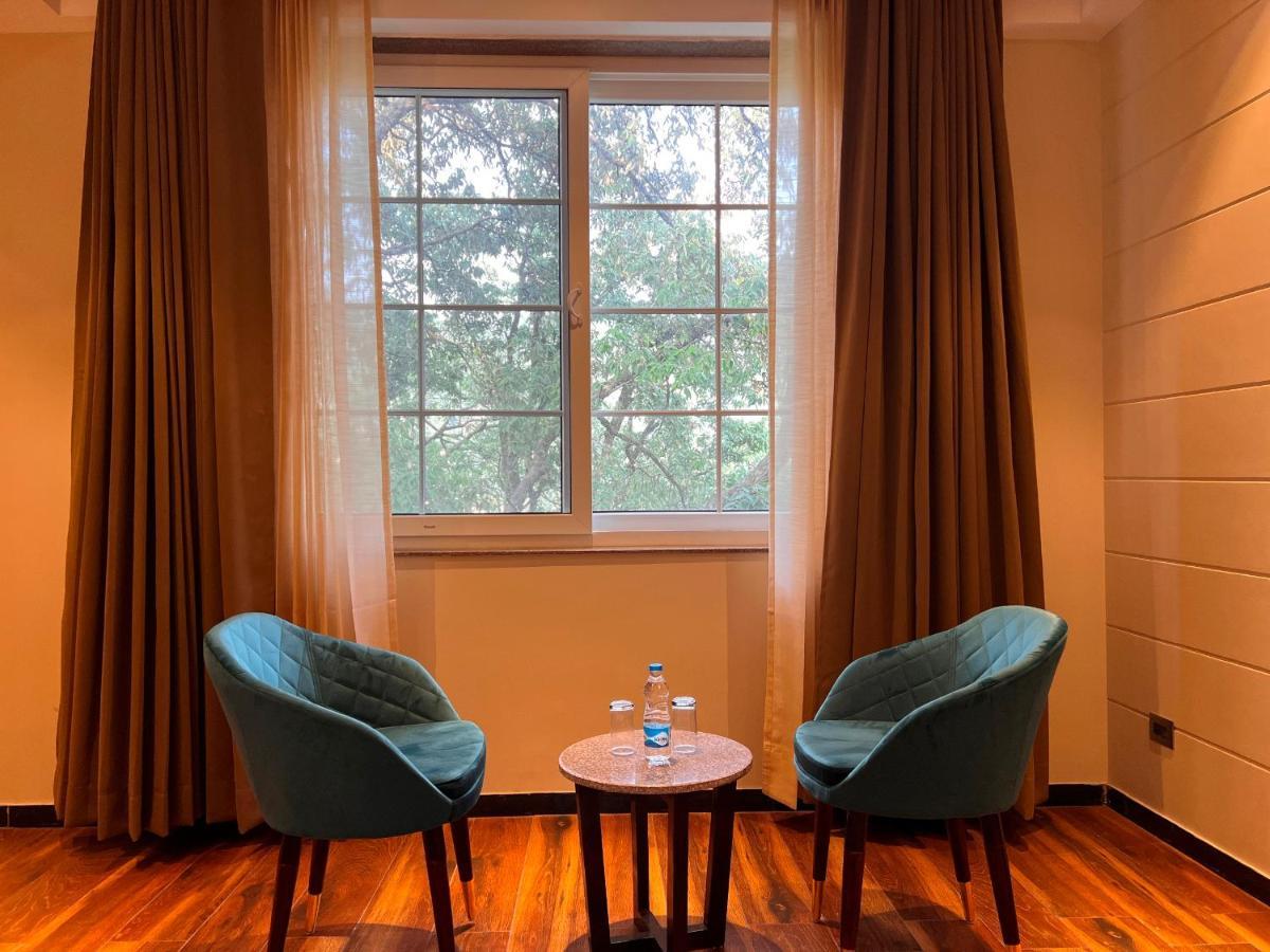Hotel La Eden Mussoorie Bagian luar foto